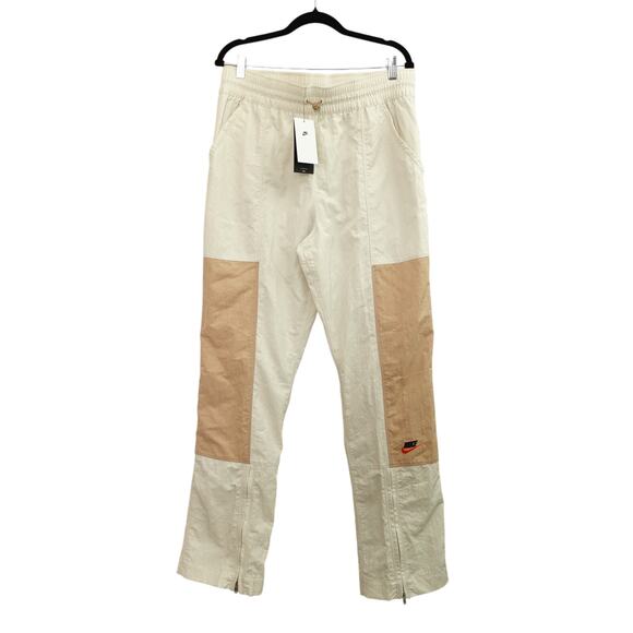 Nike Pants - NWT Nike Womens Sportswear Pants City Utility Woven High-Rise White Size L